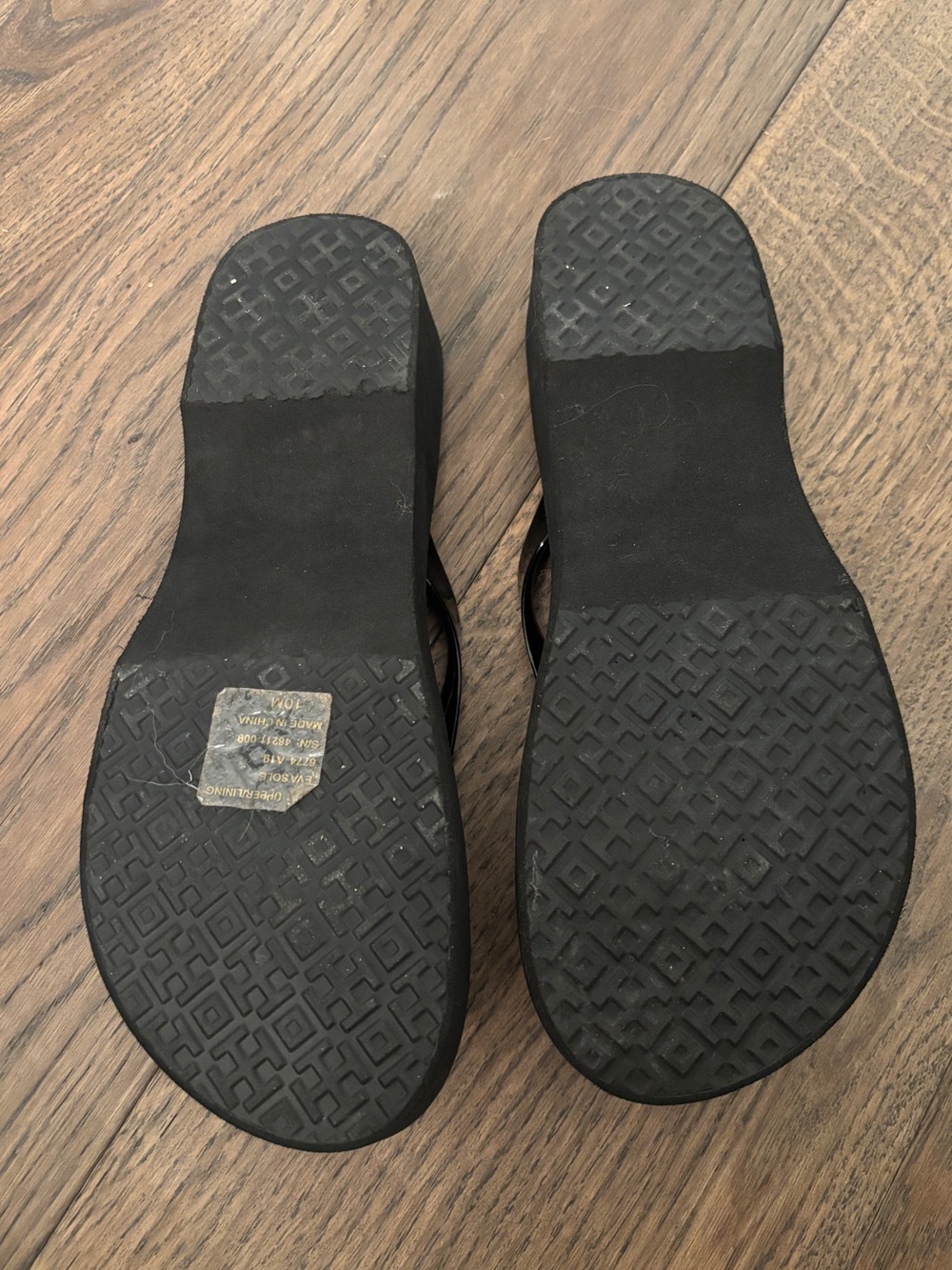 Tory Burch Black Flip Flop Sandals with Gold Logo Detail - Picture 2 of 3